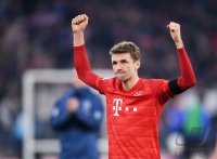 Fussball 1. Bundesliga Saison 19/20: FC Bayern Muenchen -  FC Schalke 04