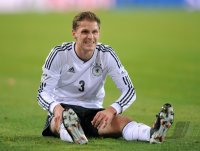 FUSSBALL INTERNATIONAL: Benedikt HOEWEDES (Deutschland)