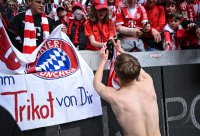 Fussball 1. Bundesliga  Saison  2025/2026  28. Spieltag SC Freiburg - FC Bayern Muenchen