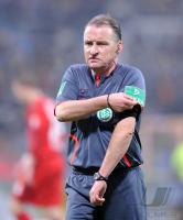 Fussball 1. Bundesliga : Schiri Lutz Wagner