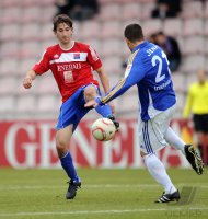 Fussball 3. Bundesliga : Robert Zillner (li, Unterhaching) gegen Jens Truckenbrod (re, FC Carl Zeiss Jena)