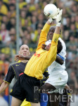 Fussball 1. Bundesliga: Bochum - Dortmund, Zweikampf