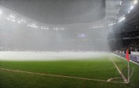 Fussball: Europa League, Saison 2010/2011:  Schneefall  BAYARENA