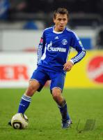 FUSSBALL, 1. BUNDESLIGA, 18. Spieltag: Schalke, RAFINHA Einzelaktion