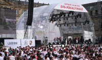 Fussball DFB Pokal Finale 24/25: Arminia Bielefeld - VfB Stuttgart, Public Viewing auf dem Schlossplatz