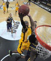Basketball 1. Bundesliga 2011/2012:  Walter Tigers Tuebingen - Alba Berlin