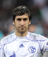 FUSSBALL CHL  Saison 10/11:  Raul (FC Schalke 04)