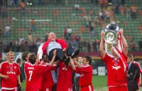 FUSSBALL CHAMPIONSLEAGUE FINALE 2000/2001:  JUBEL Manager Uli Hoeness (FC Bayern Muenchen)