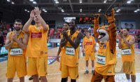 Basketball 1. Bundesliga 14/15 Hauptrunde:  Walter Tigers Tuebingen - Loewen Braunschweig