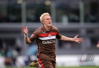 2. Fussball Bundesliga: JUBEL  Marius Ebbers (Pauli)