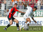 Fussball 1. Bundesliga: Hannover - Bayern, Zweikampf