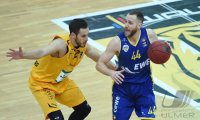 Basketball 1. Bundesliga 15/16 Hauptrunde: Walter Tigers Tuebingen - EWE Baskets Oldenburg