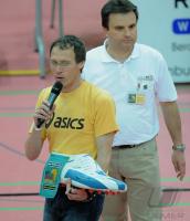 SPENDENAKTION ; Wir helfen Afrika;  unterstuetzt von Olympiasieger Dieter Baumann