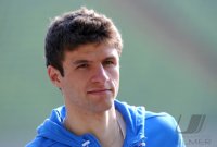 Fussball 1. Bundesliga: Ehrung fuer Thomas Mueller