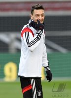 Fussball Training Deutsche Nationalmannschaft: Mesut Oezil (Deutschland)
