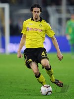 Fussball: Euroa League, Saison 2010/2011: Dortmund - Sevilla, SUBOTIC am Ball