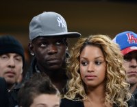 FUSSBALL INTERNATIONAL CHL ACHTELFINALE 12/13: AC Mailand - FC Barcelona