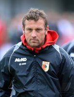 FUSSBALL 1. Bundesliga 2013/2014:  Trainer Markus Weinzierl (FC Augsburg)