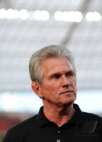 Fussball: 1. Bundesliga Saison 2010/2011: Leverkusen: HEYNCKES