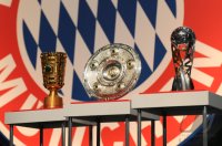 Fussball 1. Bundesliga : DFB Pokal, Meisterschale