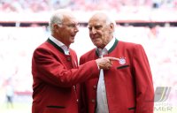 Fussball 1. Bundesliga Saison 16/17: FC Bayern Muenchen - SC Freiburg