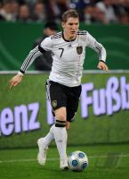Fussball, International, Freundschaftsspiel: Deutschland, SCHWEINSTEIGER am Ball