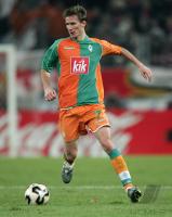 Fussball 1. Bundesliga: Bremen, VRANJES Einzelaktion am Ball