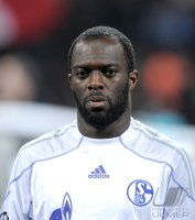 FUSSBALL CHL  Saison 10/11:  Hans Sarpei (FC Schalke 04)
