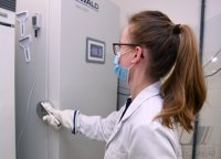 Corona-Impfstoff Gefrierschrank im Universitaetsklinikum Tuebingen (UKT)