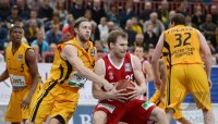 Basketball 1. Bundesliga 2012/2013:  Walter Tigers Tuebingen - Brose Baskets Bamberg