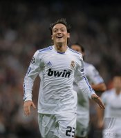 Fussball Champions League  Saison 2010/2011: JUBEL Mesut OEZIL (Real Madrid)
