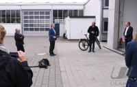 Oberbuergermeister Palmer hat die groesste Photovoltaikanlage Tuebingens offiziell in Betrieb genommen