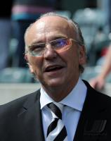 1. FUSSBALL BUNDESLIGA: Praesident Rolf Koenigs (Gladbach)