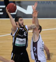 Basketball 1. Bundesliga 2011/2012:  Walter Tigers Tuebingen - New Yorker Phantoms Braunschweig