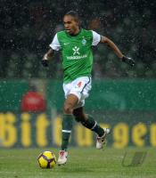 FUSSBALL, DFB Pokal - Viertelfinale: Bremen, NALDO am Ball