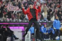 FUSSBALL 1. BUNDESLIGA: Bayern Muenchen - Arminia Bielefeld