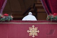 Rom; Papst Franziskus I. spricht den Urbi Et Orbi Segen