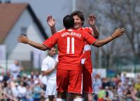 Fussball: Paolo Sergio, Michael Tarnat (v.li., FCB)