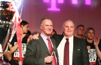 Fussball Champions Party 2013: FC Bayern Muenchen nach dem Gewinn des Triple