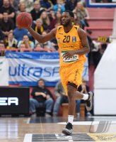 Basketball 1. Bundesliga 14/15 Hauptrunde: Walter Tigers Tuebingen - Alba Berlin