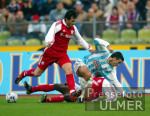 Fussball 1. Bundesliga 198. Muenchner Derby 1860-Bayern, Zweikampf