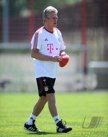 Fussball 1. Bundesliga: Trainer Jupp Heynckes  (FC Bayern Muenchen)