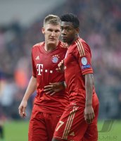 FUSSBALL INTERNATIONAL CHL HALBFINALE 12/13: FC Bayern Muenchen - FC Barcelona