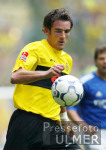 FUSSBALL BUNDESLIGA, Metzelder, Einzelaktion
