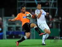 Fussball DFB Pokal : Ralf Kettemann (li, VfR Aalen) gegen Lukas Schmitz (re, FC Schalke 04)