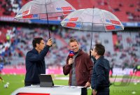 Fussball 1. Bundesliga Saison 21/22: FC Bayern Muenchen -  Hertha BSC Berlin