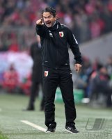 Fussball DFB Pokal 2. Runde 16/17: FC Bayern Muenchen - FC Augsburg