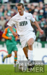Fussball 1. Bundesliga: Gladbach, STRASSER Einzelaktion