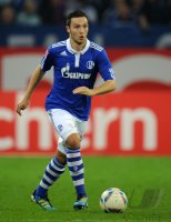 Fussball 1. Bundesliga, Saison 2011/2012: Schalke 04, HOEGER am Ball