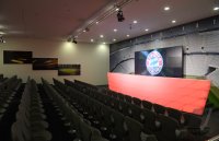 Fussball 1. Bundesliga: Der neue Presseraum in dem die Pressekonferenz stattfindet
